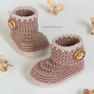 Easy Baby Booties with Free Crochet Pattern - Our Picks