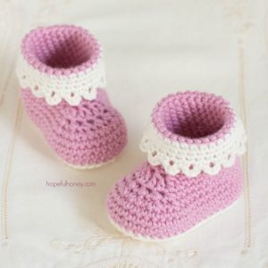 Easy Baby Booties with Free Crochet Pattern - Our Picks