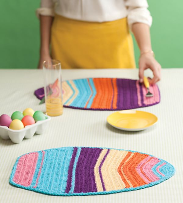 colorful egg-shaped crochet placemat pattern