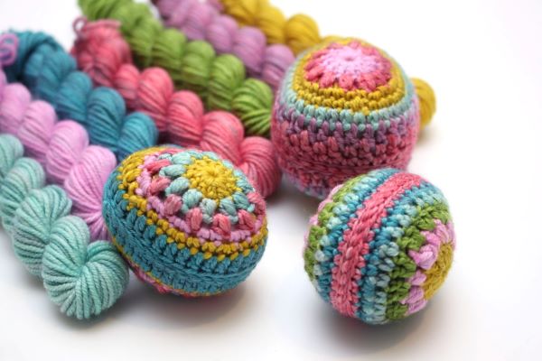 colorful crochet Easter egg decoration