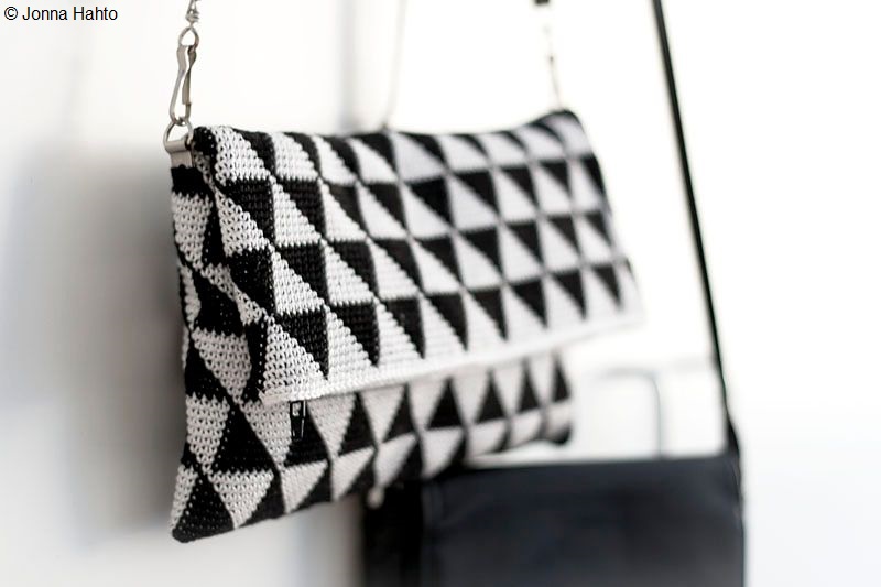 Amazing Purse Triforce-iltalaukku Free Crochet Pattern