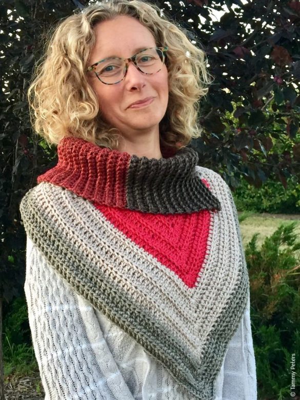 Superb Cowls for Fall and Winter - Free Crochet Patterns