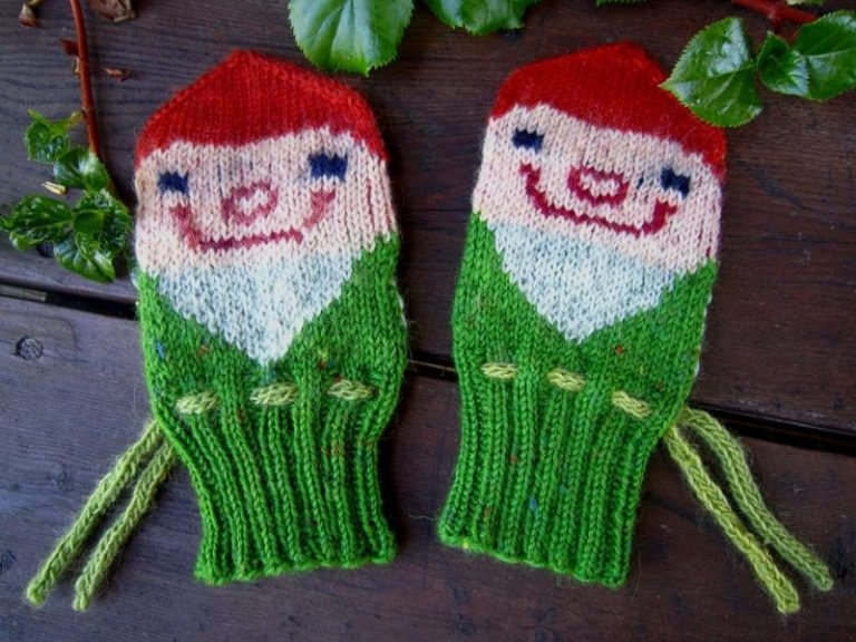 Festive Knitted Mittens Free Patterns
