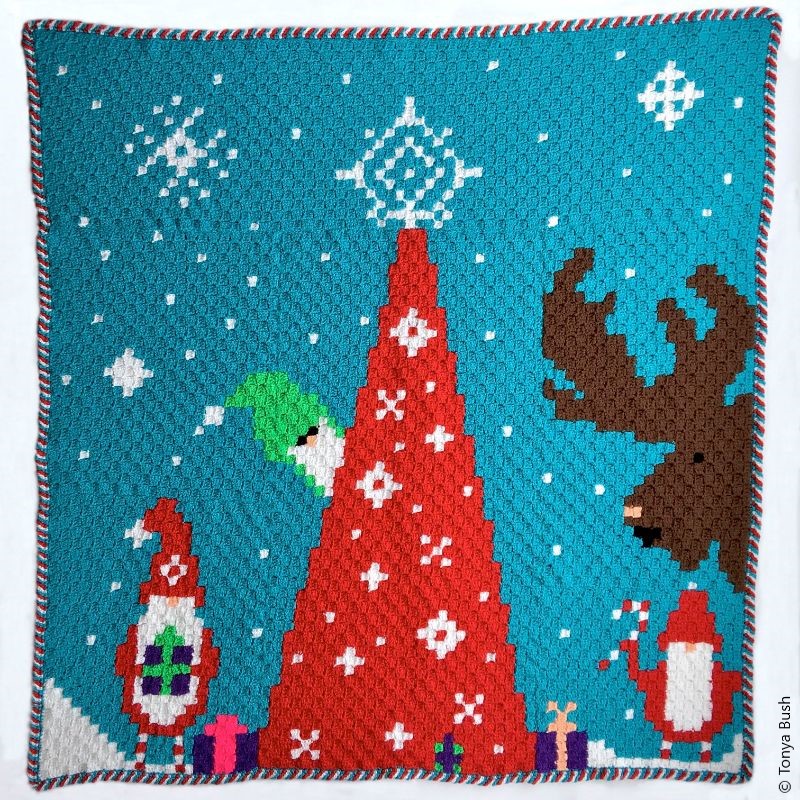 https://stateless.woolpatterns.com/2019/10/gnome-for-christmas-c2c-blanket-cal-free-crochet-pattern.jpg